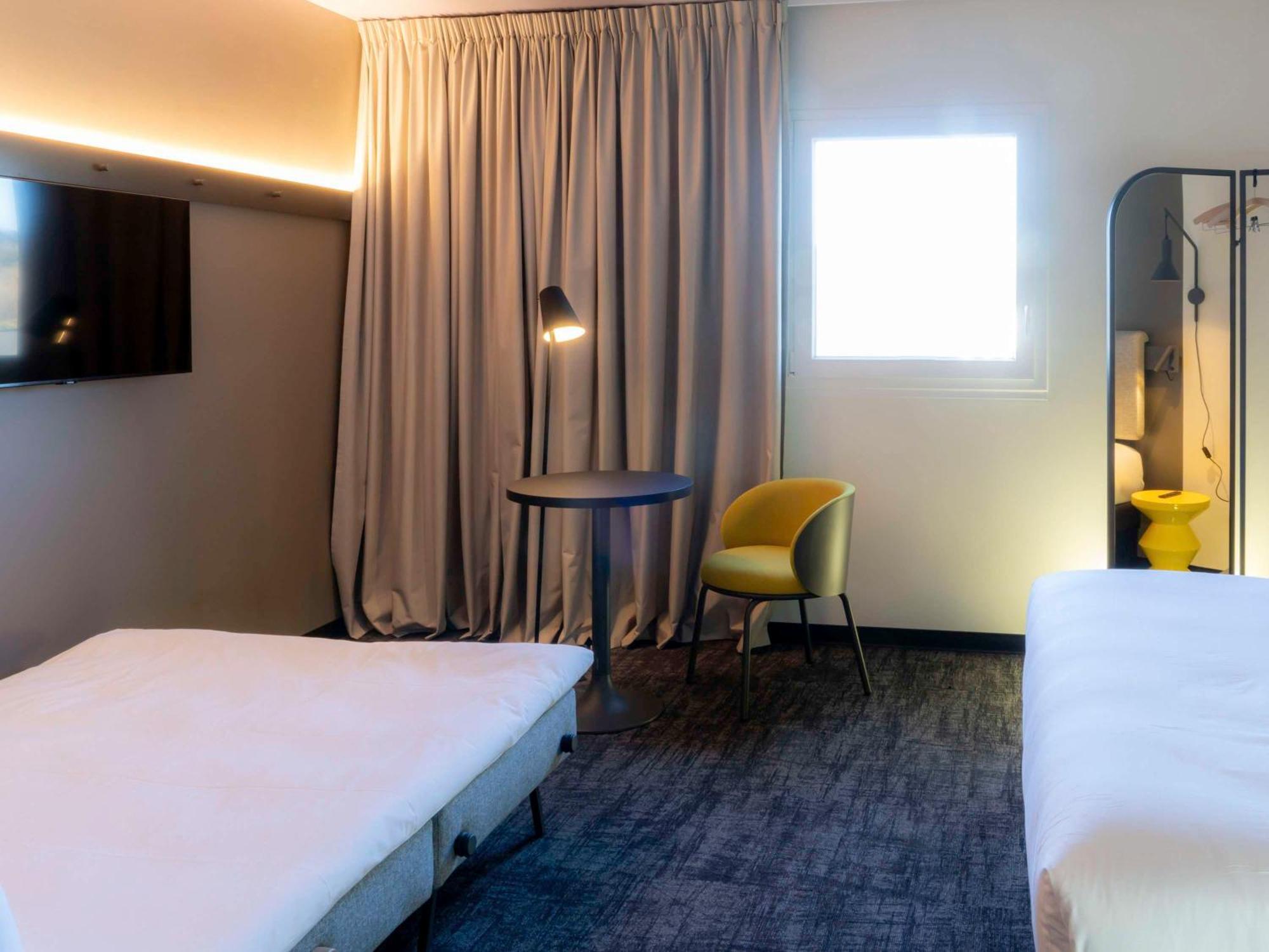Ibis Saint Paul Trois Chateaux Exterior foto