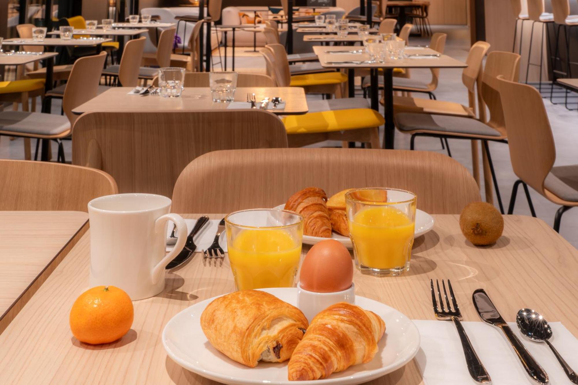Ibis Saint Paul Trois Chateaux Exterior foto